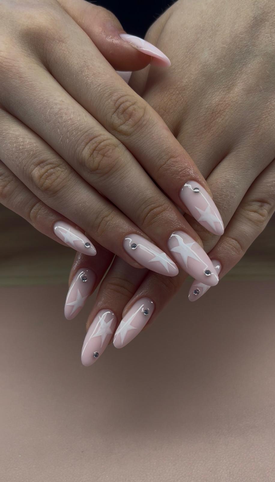Étoiles blanches et strass