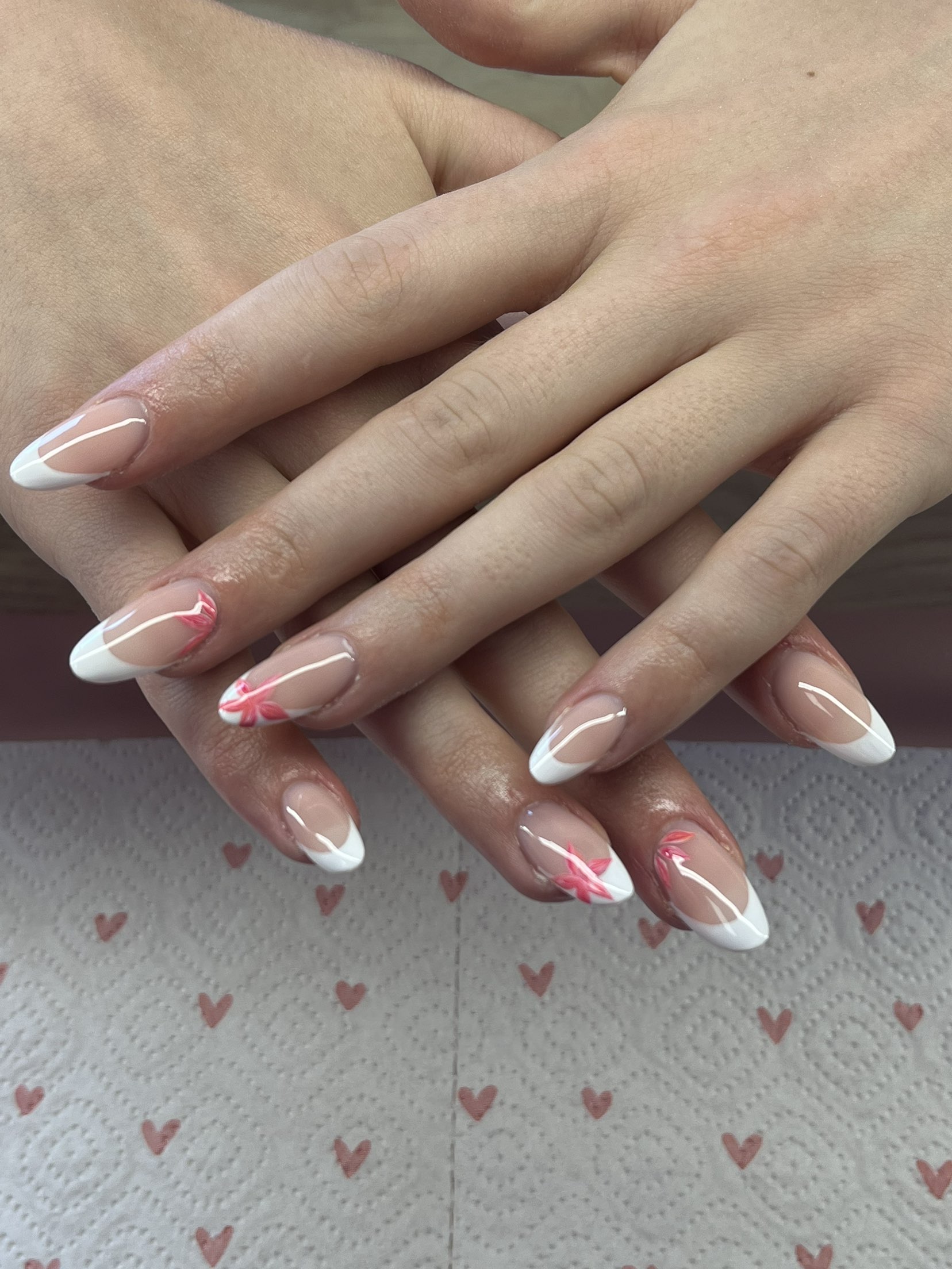 French blanche avec fleurs