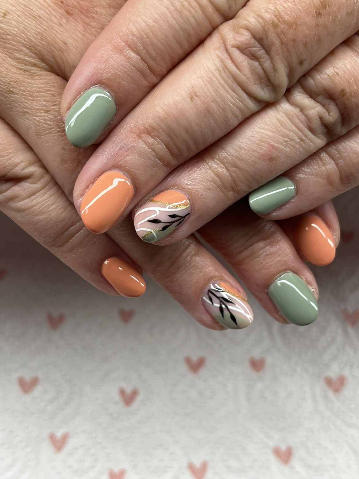 Nails art kaki et orange