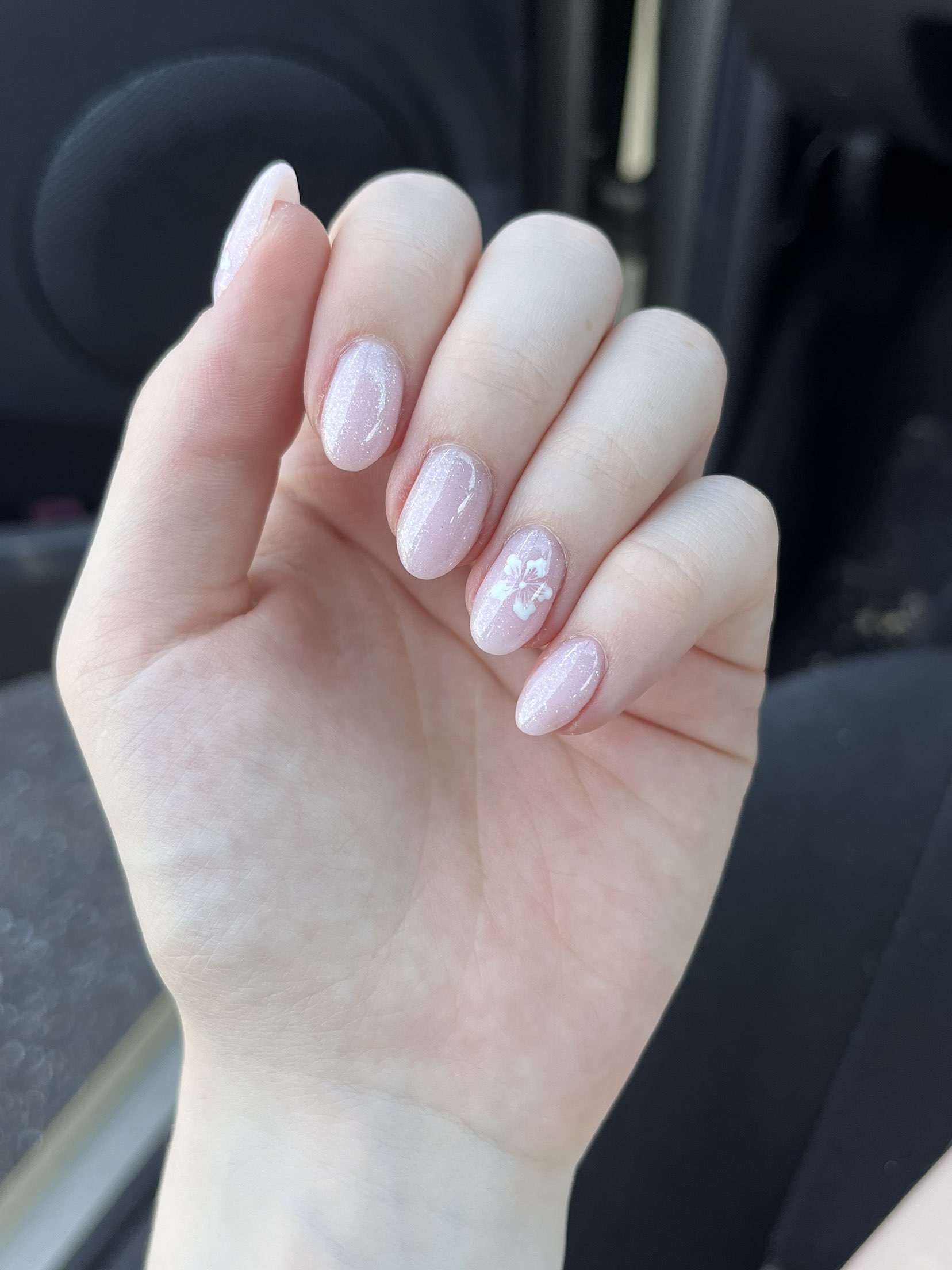 Nude avec Paillettes et hibiscus